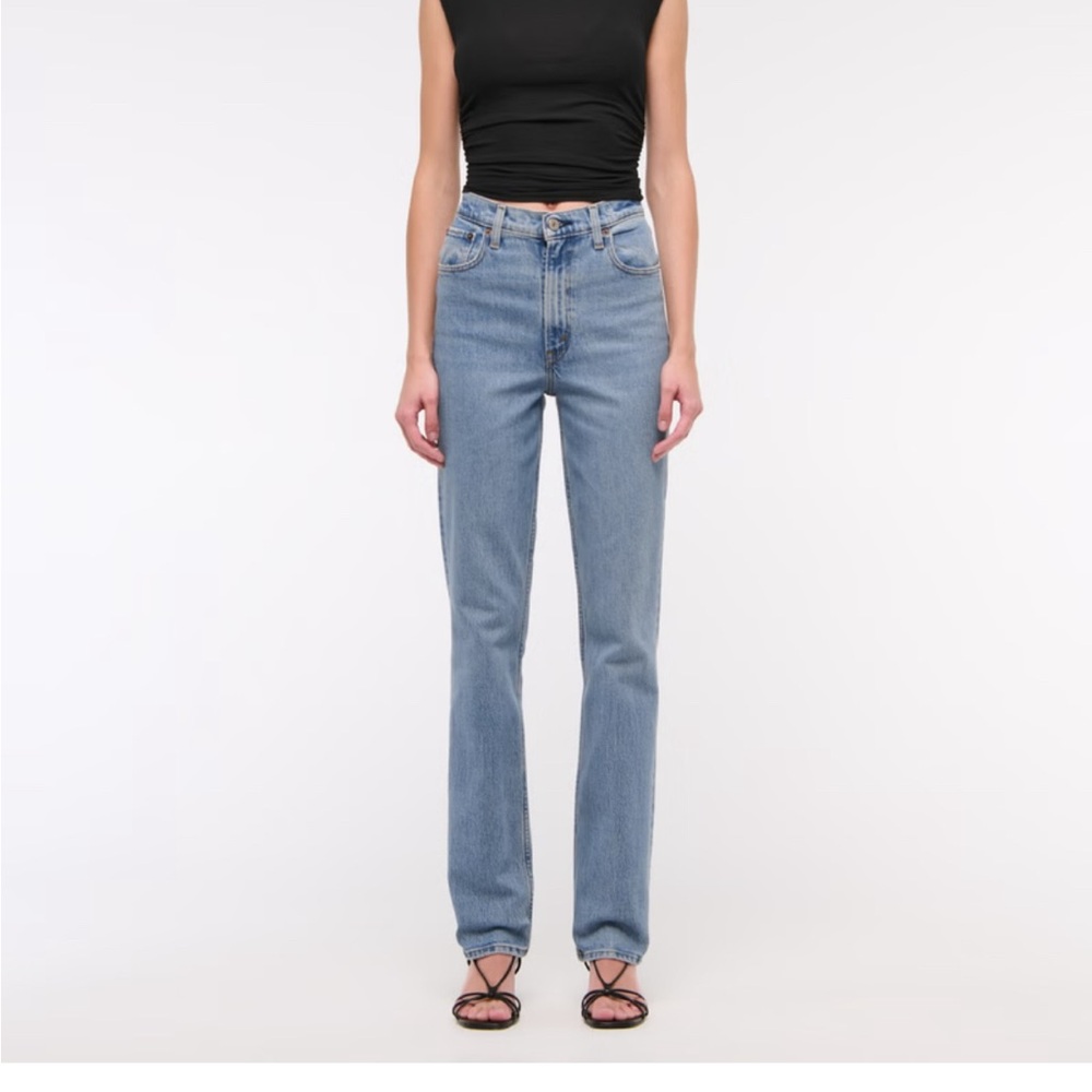 Abercrombie ultra high rise 90’s straight jeans 27R